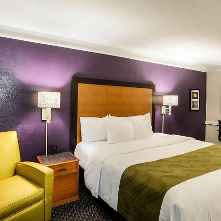 Quality Inn & Suites North Charleston - Ashley Phosphate Экстерьер фото