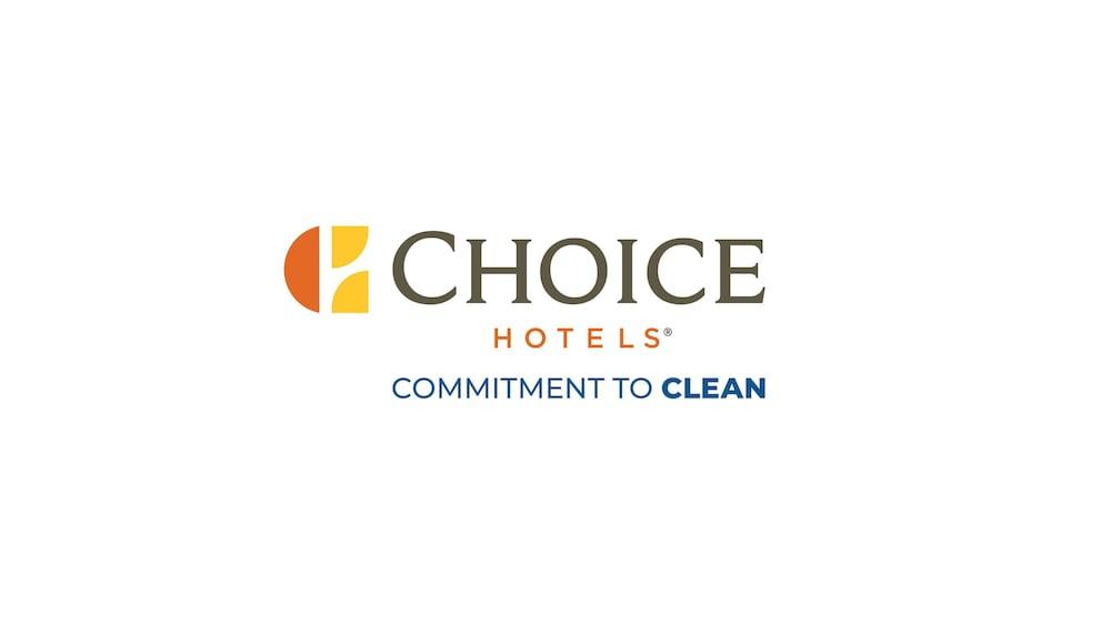 Quality Inn & Suites North Charleston - Ashley Phosphate Экстерьер фото