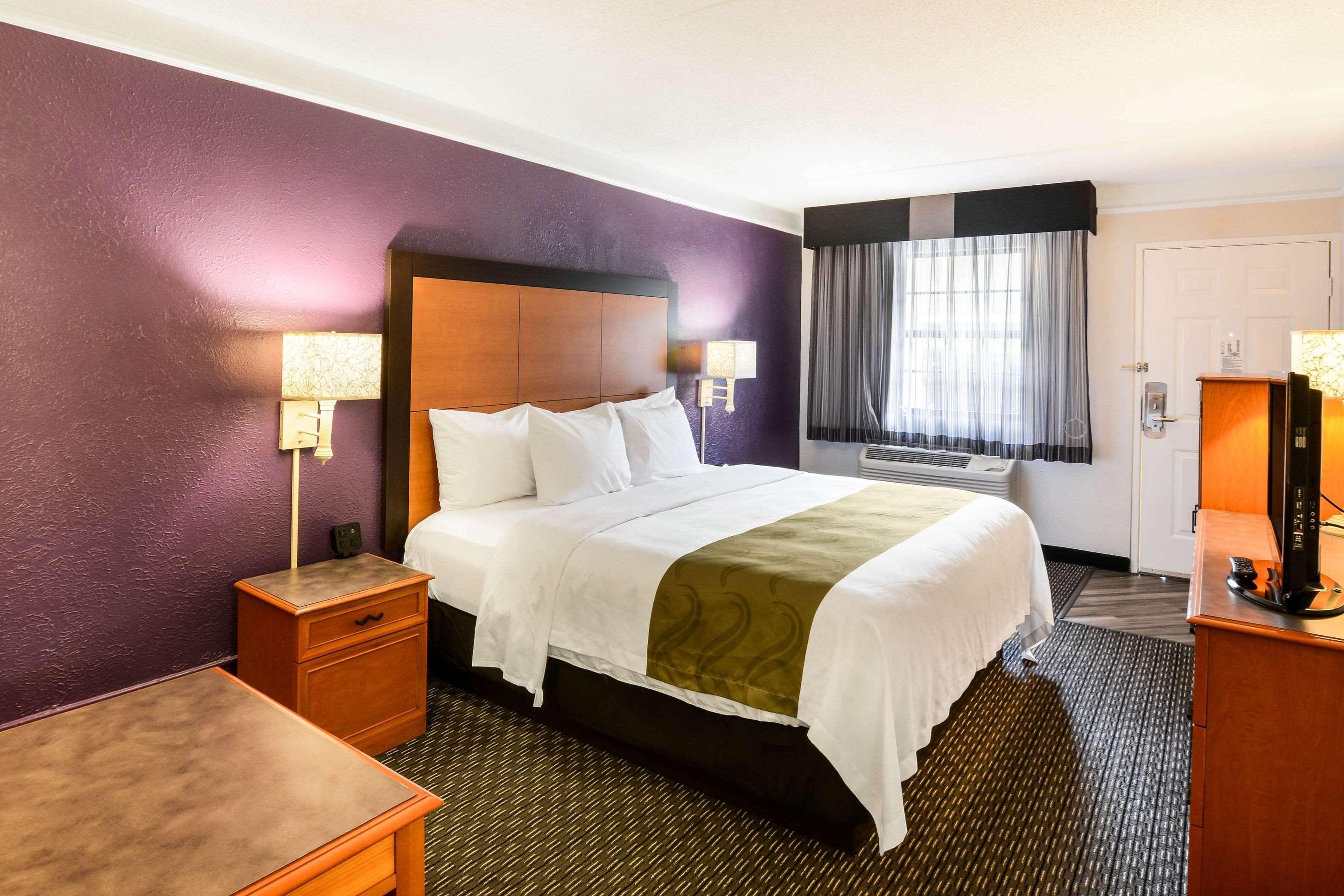 Quality Inn & Suites North Charleston - Ashley Phosphate Экстерьер фото